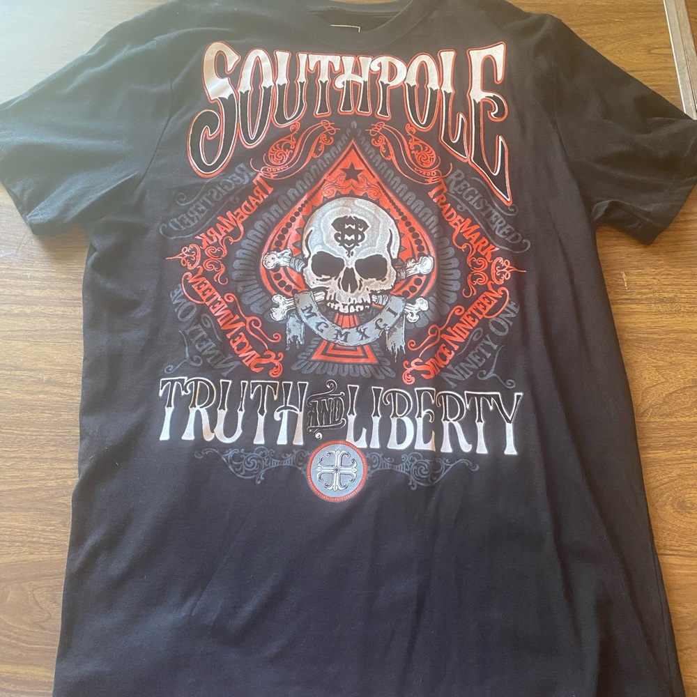 South Pole tshirt large black truth and liberty